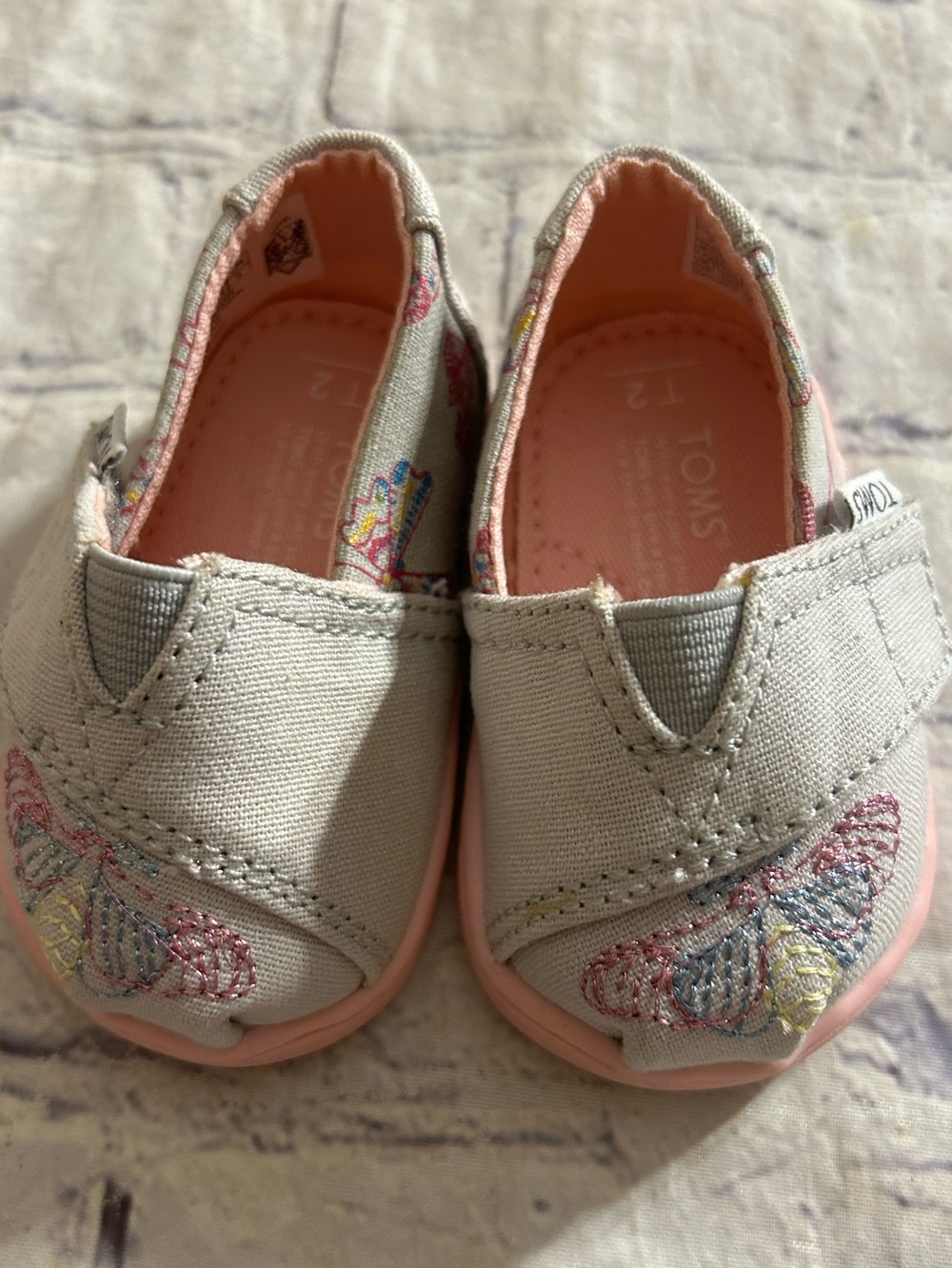 TOMS ALPARGATA SLIPON BABY LIGHT GREY BUTTERFLIES PINK BOTTOMS SIZE T2